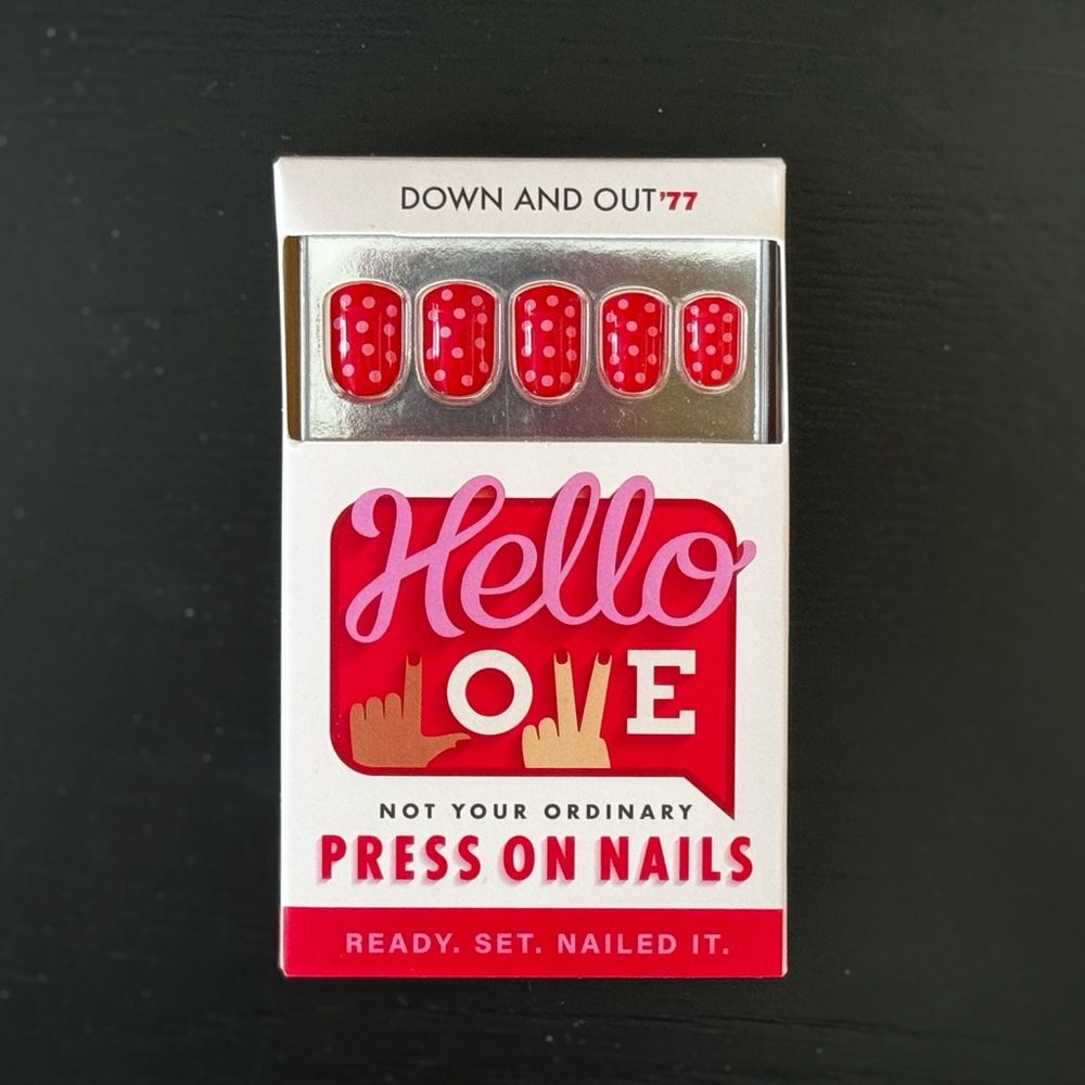 Hello Love Press On Nails - Down and Out